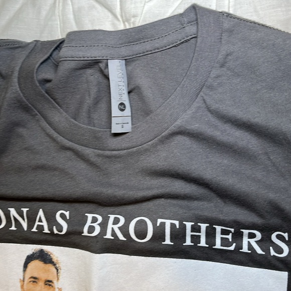 2019 Jonas Brothers Happiness Begins Tour T Shirt Joe/ Kevin/ Nick - Picture 3 of 3
